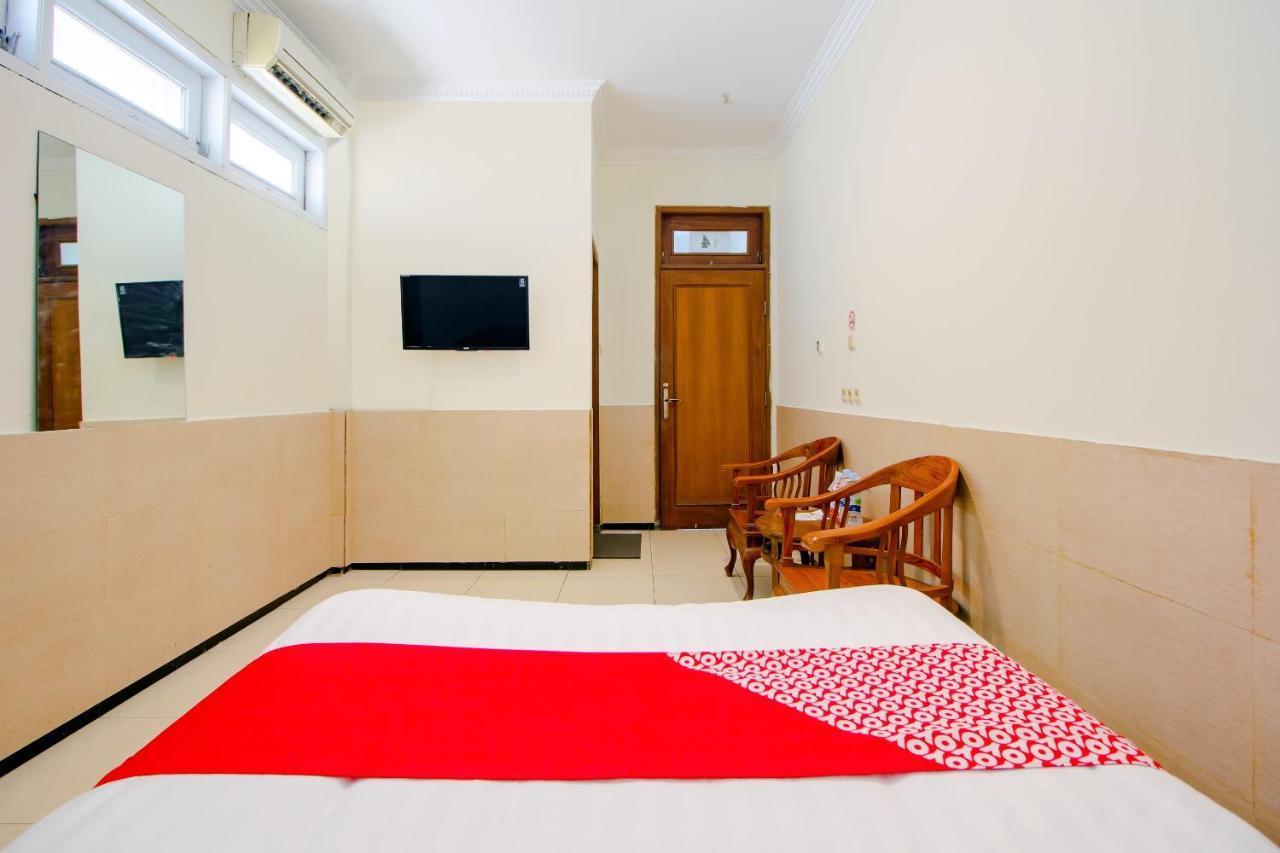 Oyo 1683 Hotel Musafira Syariah Джок'якарта Екстер'єр фото