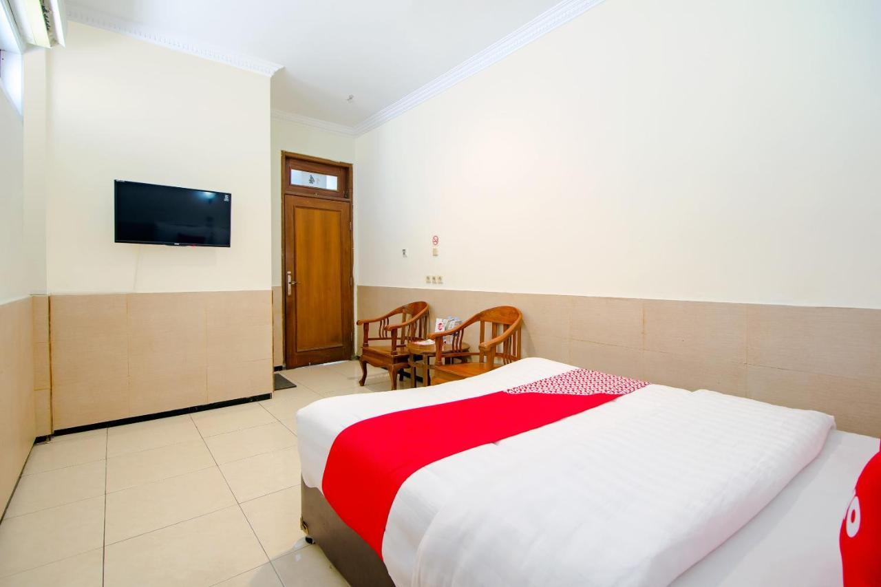 Oyo 1683 Hotel Musafira Syariah Джок'якарта Екстер'єр фото