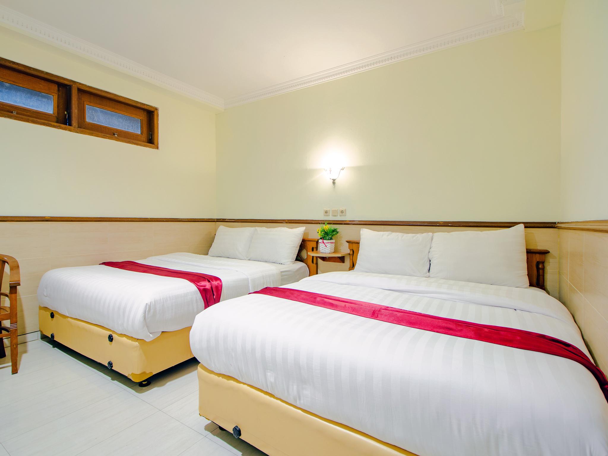 Oyo 1683 Hotel Musafira Syariah Джок'якарта Екстер'єр фото