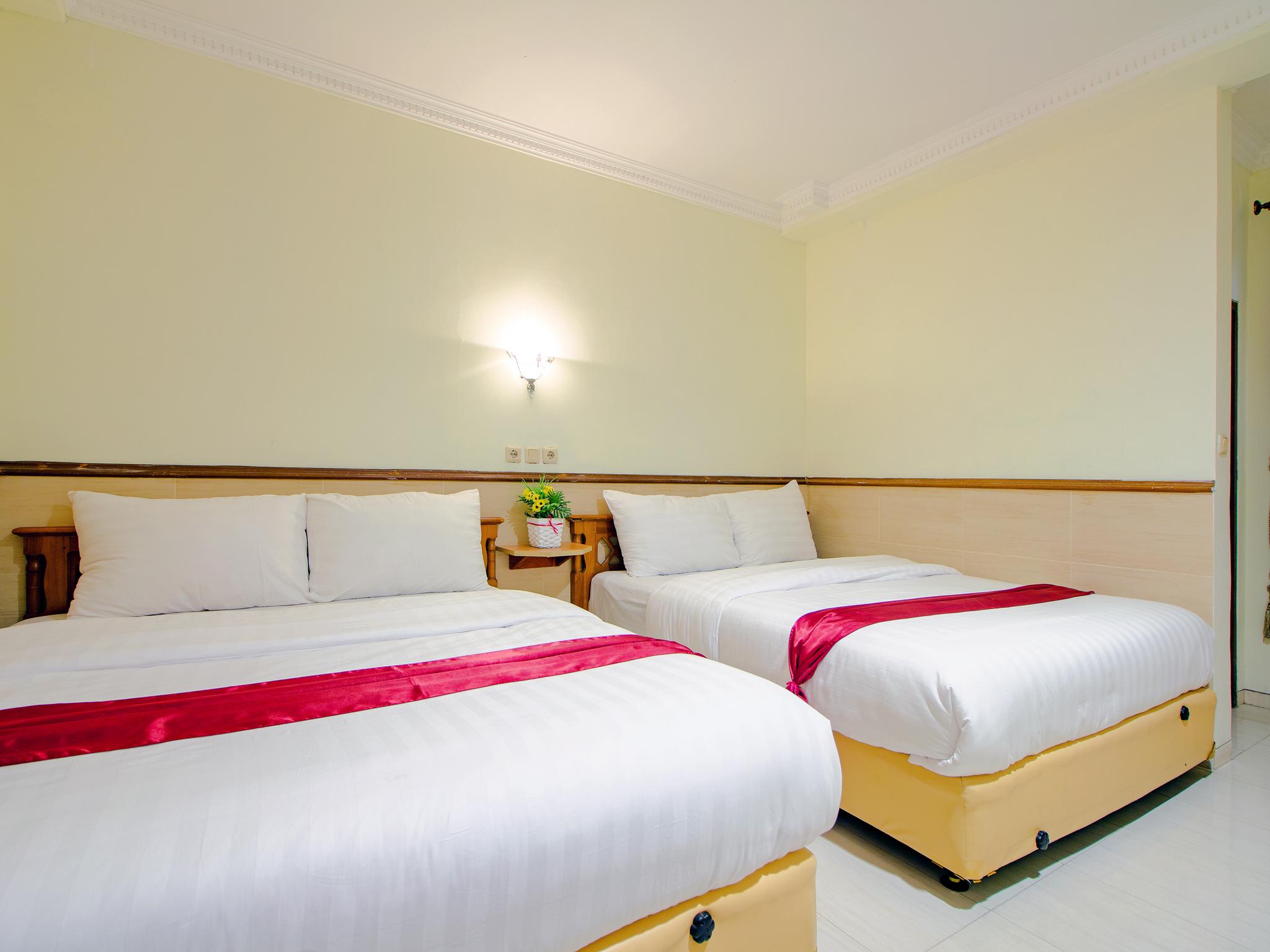 Oyo 1683 Hotel Musafira Syariah Джок'якарта Екстер'єр фото