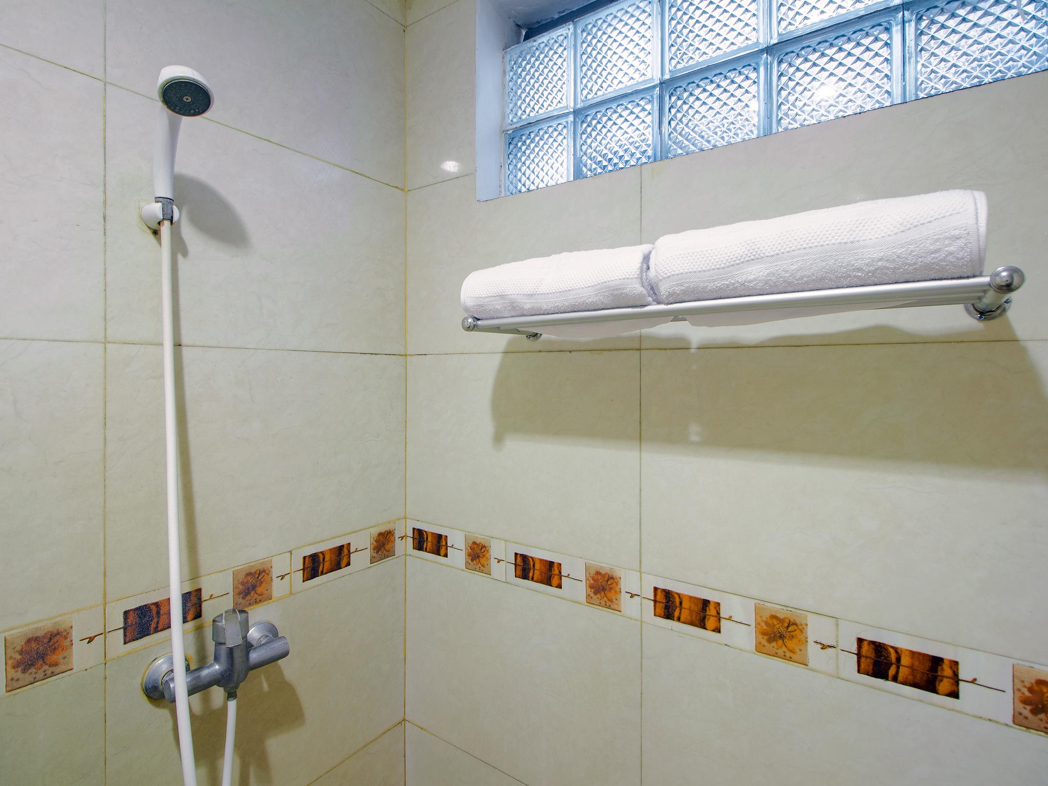 Oyo 1683 Hotel Musafira Syariah Джок'якарта Екстер'єр фото