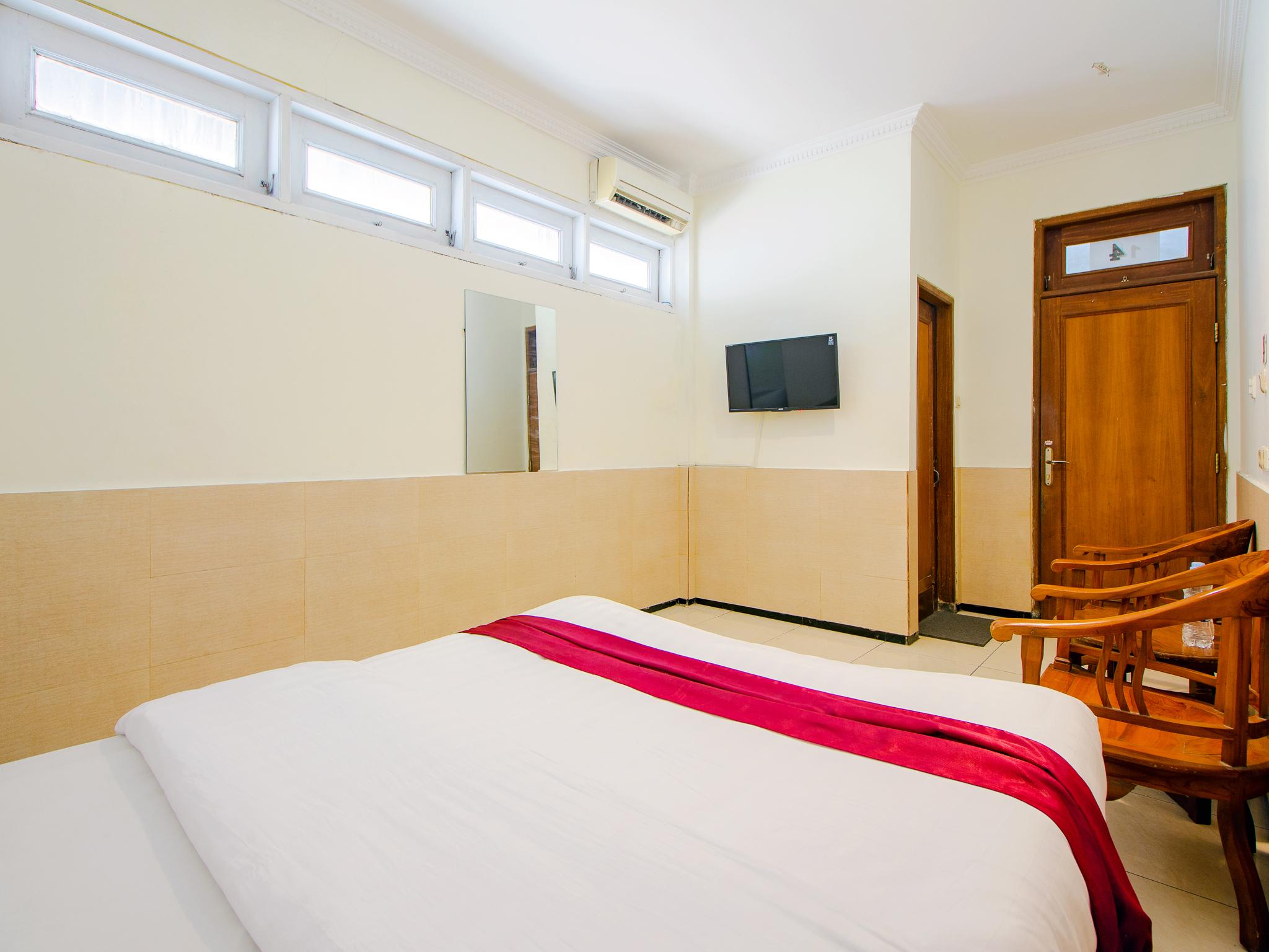 Oyo 1683 Hotel Musafira Syariah Джок'якарта Екстер'єр фото