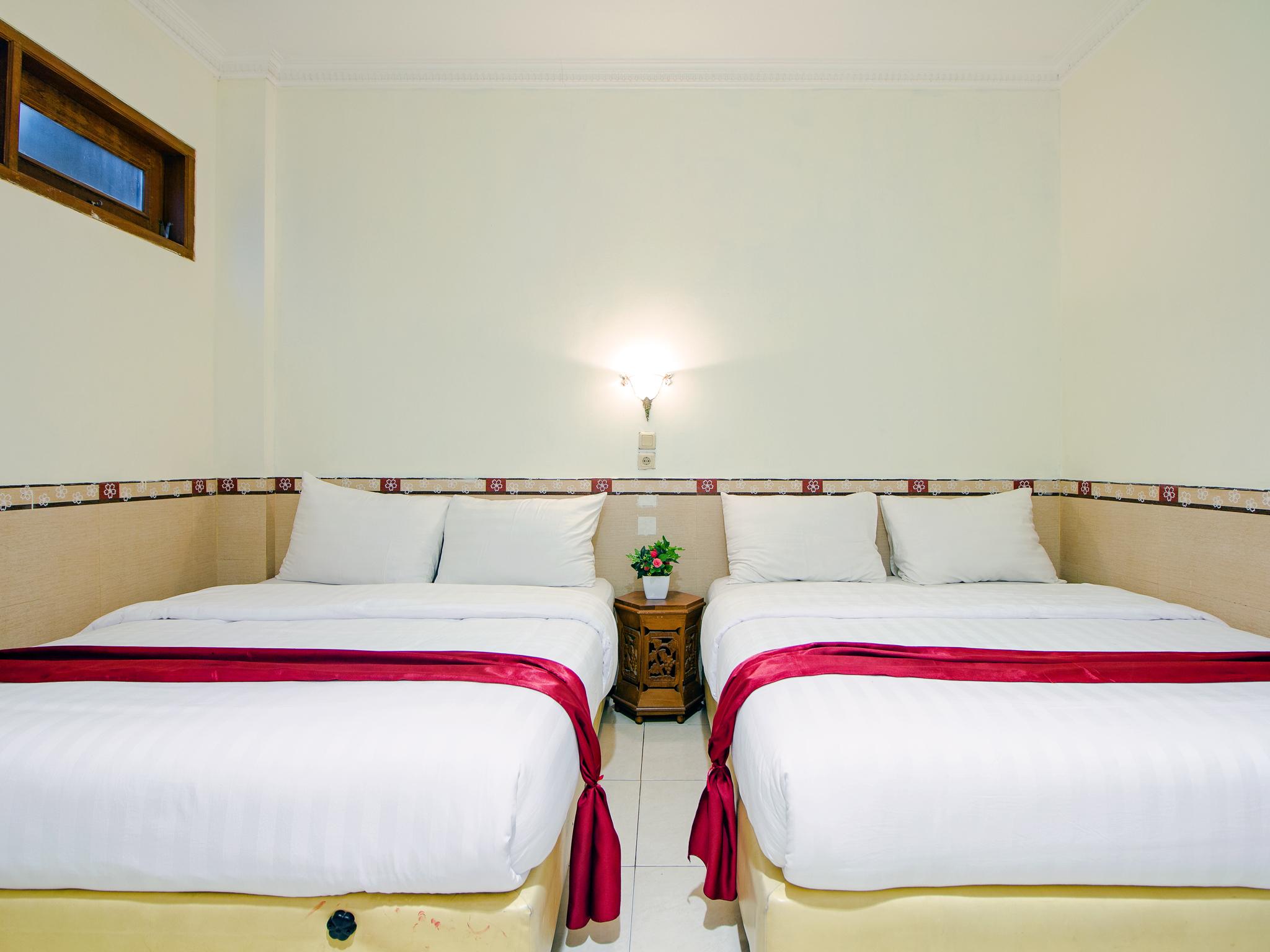 Oyo 1683 Hotel Musafira Syariah Джок'якарта Екстер'єр фото