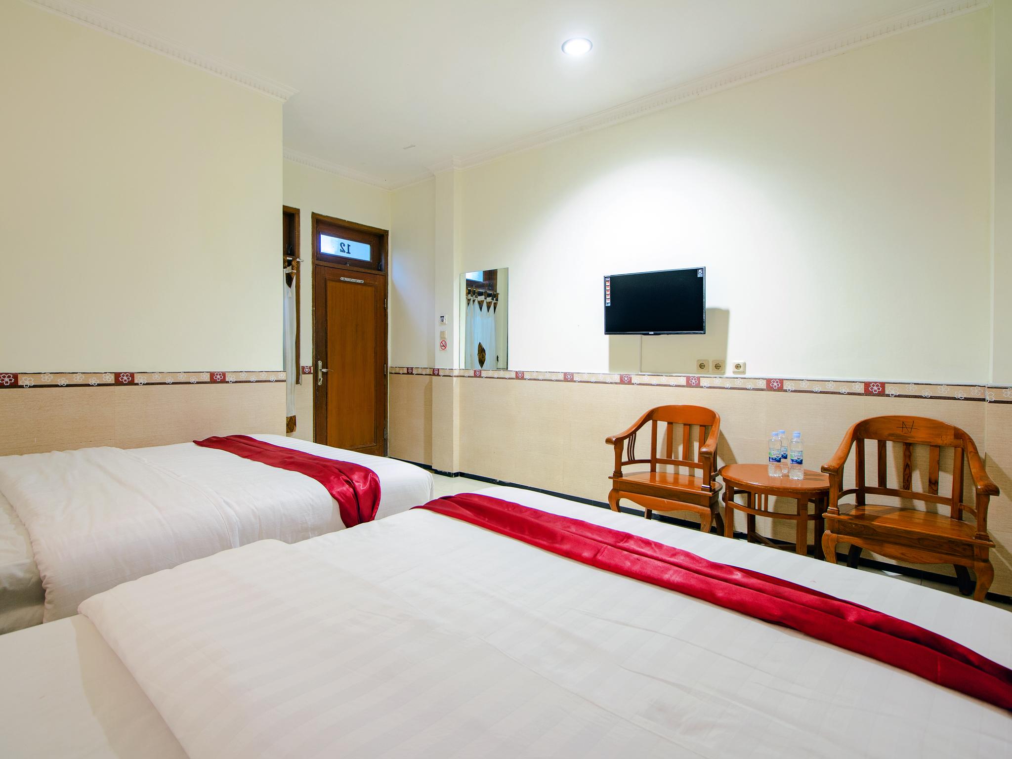 Oyo 1683 Hotel Musafira Syariah Джок'якарта Екстер'єр фото