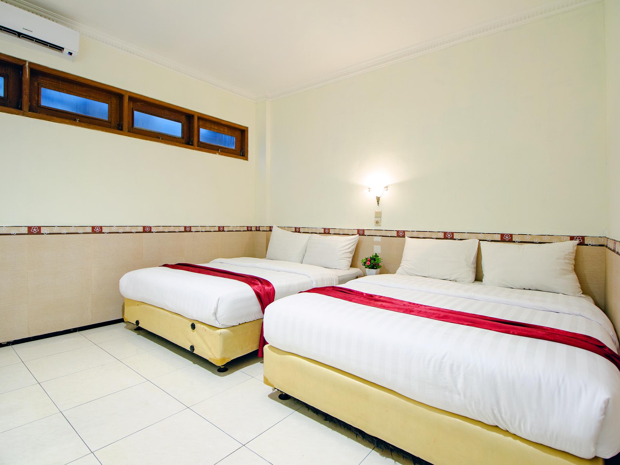 Oyo 1683 Hotel Musafira Syariah Джок'якарта Екстер'єр фото
