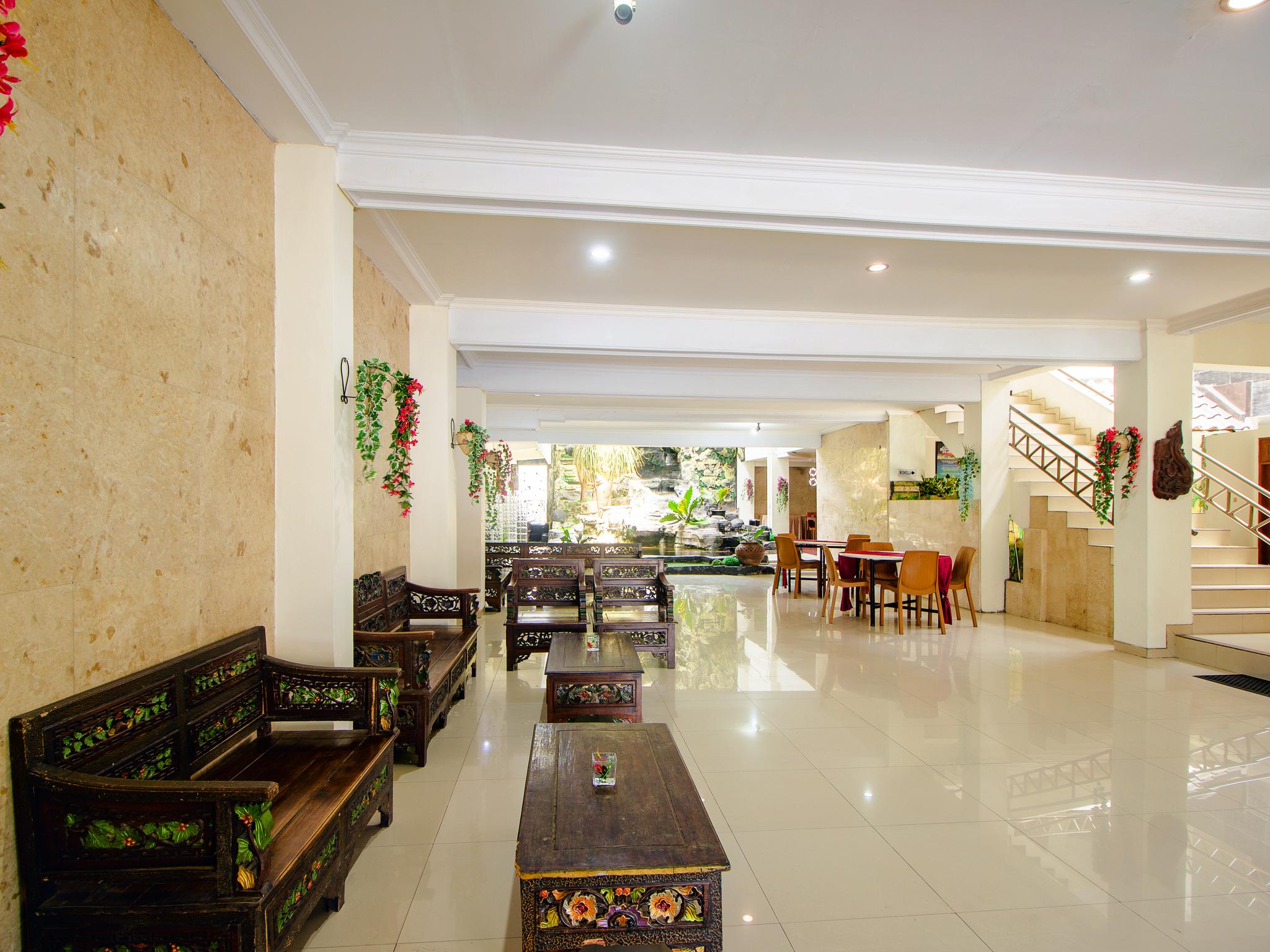 Oyo 1683 Hotel Musafira Syariah Джок'якарта Екстер'єр фото