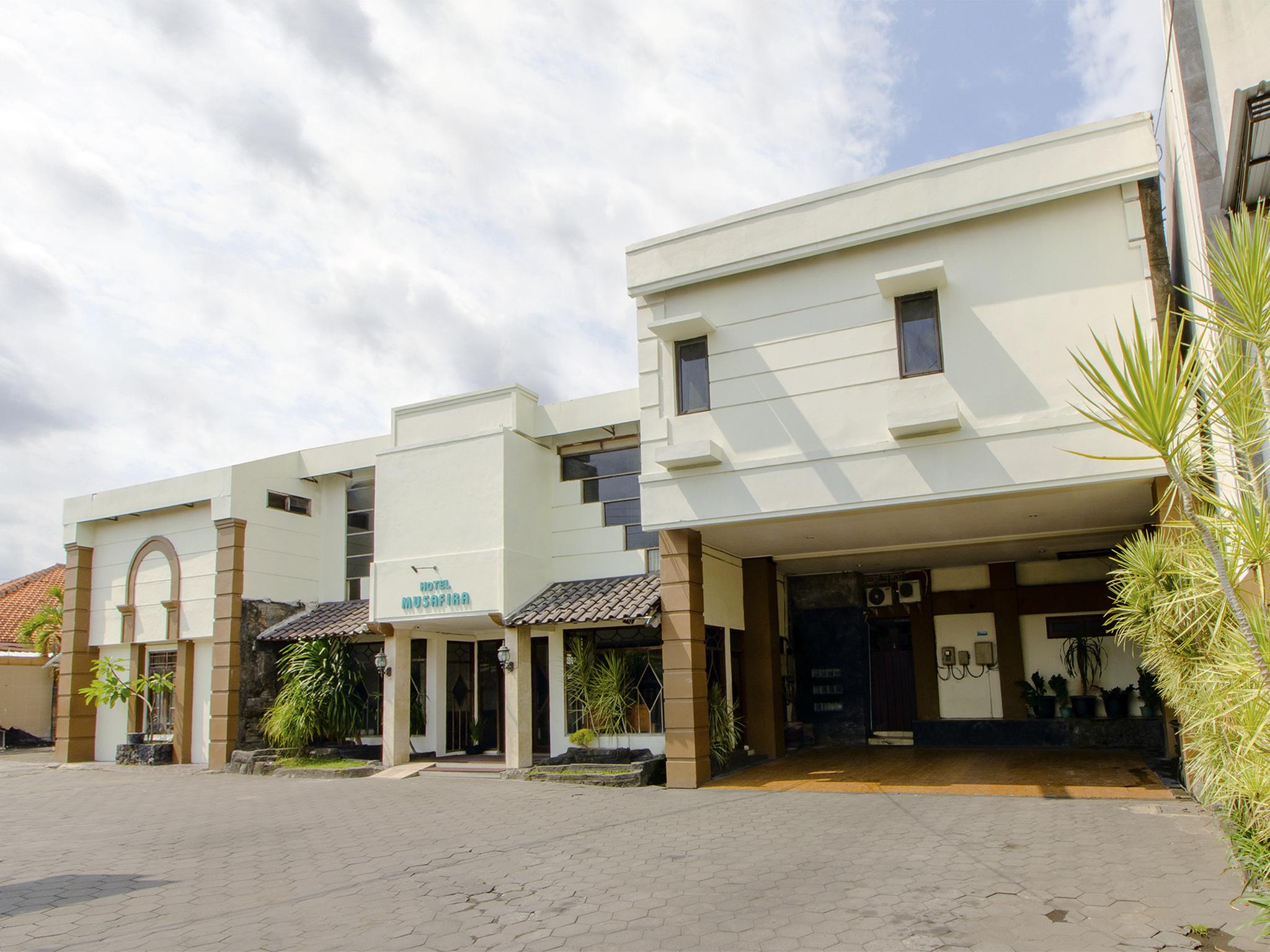 Oyo 1683 Hotel Musafira Syariah Джок'якарта Екстер'єр фото