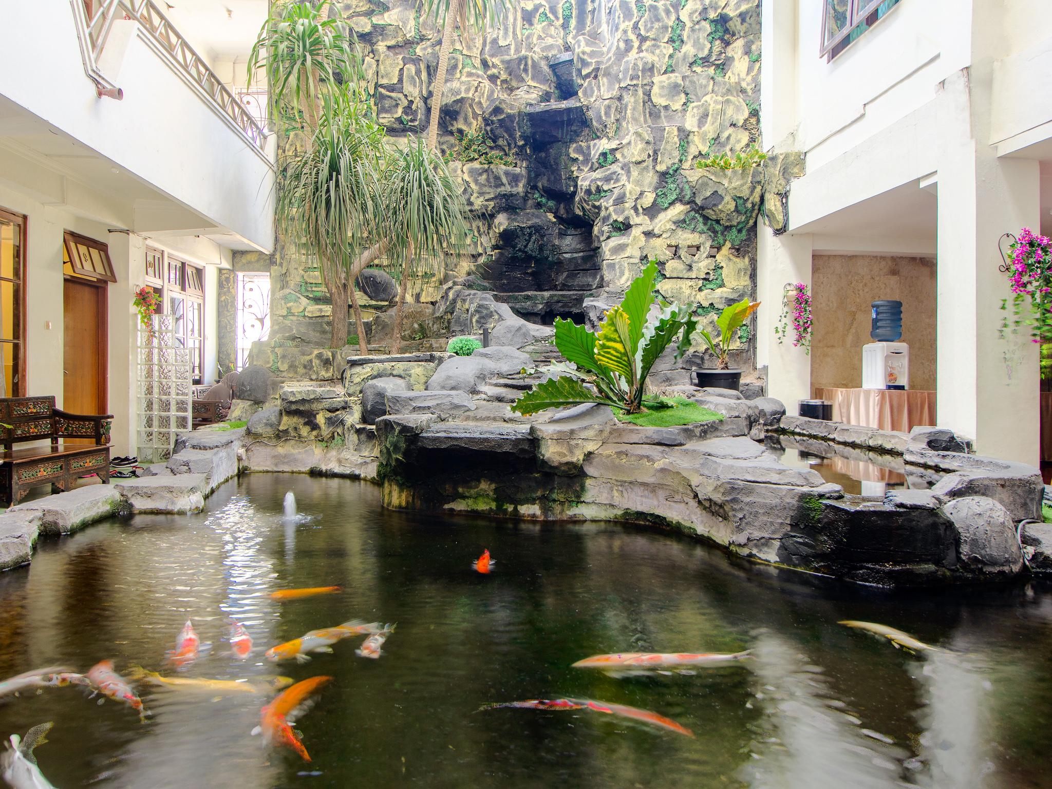 Oyo 1683 Hotel Musafira Syariah Джок'якарта Екстер'єр фото
