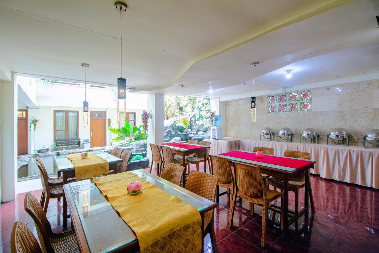 Oyo 1683 Hotel Musafira Syariah Джок'якарта Екстер'єр фото