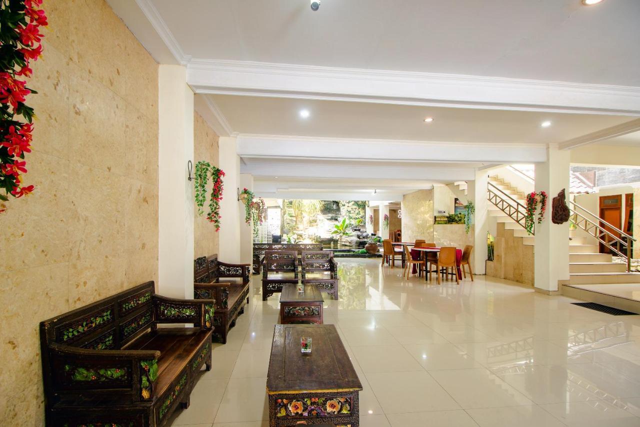 Oyo 1683 Hotel Musafira Syariah Джок'якарта Екстер'єр фото